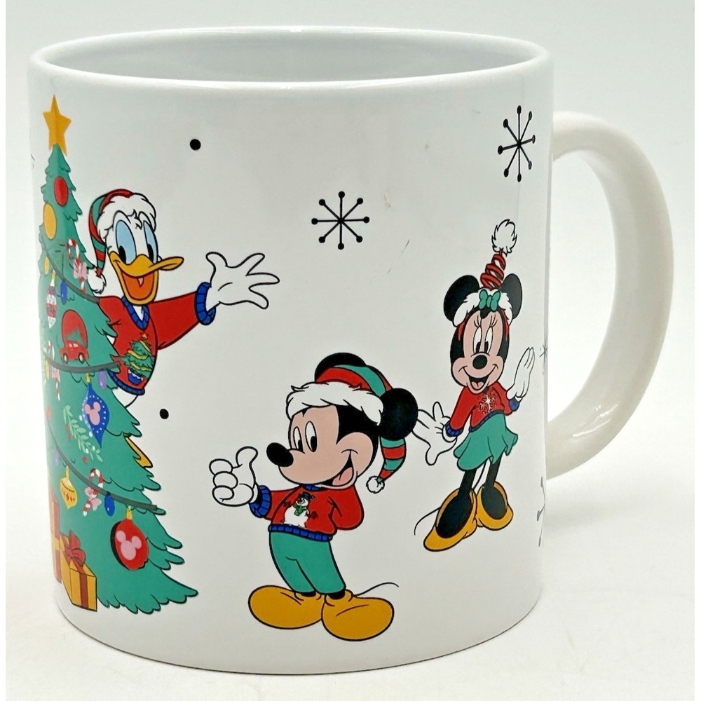 Disney Mickey & Friends Christmas Coffee Mug 24oz Goofy Pluto ZB Zrike Brands